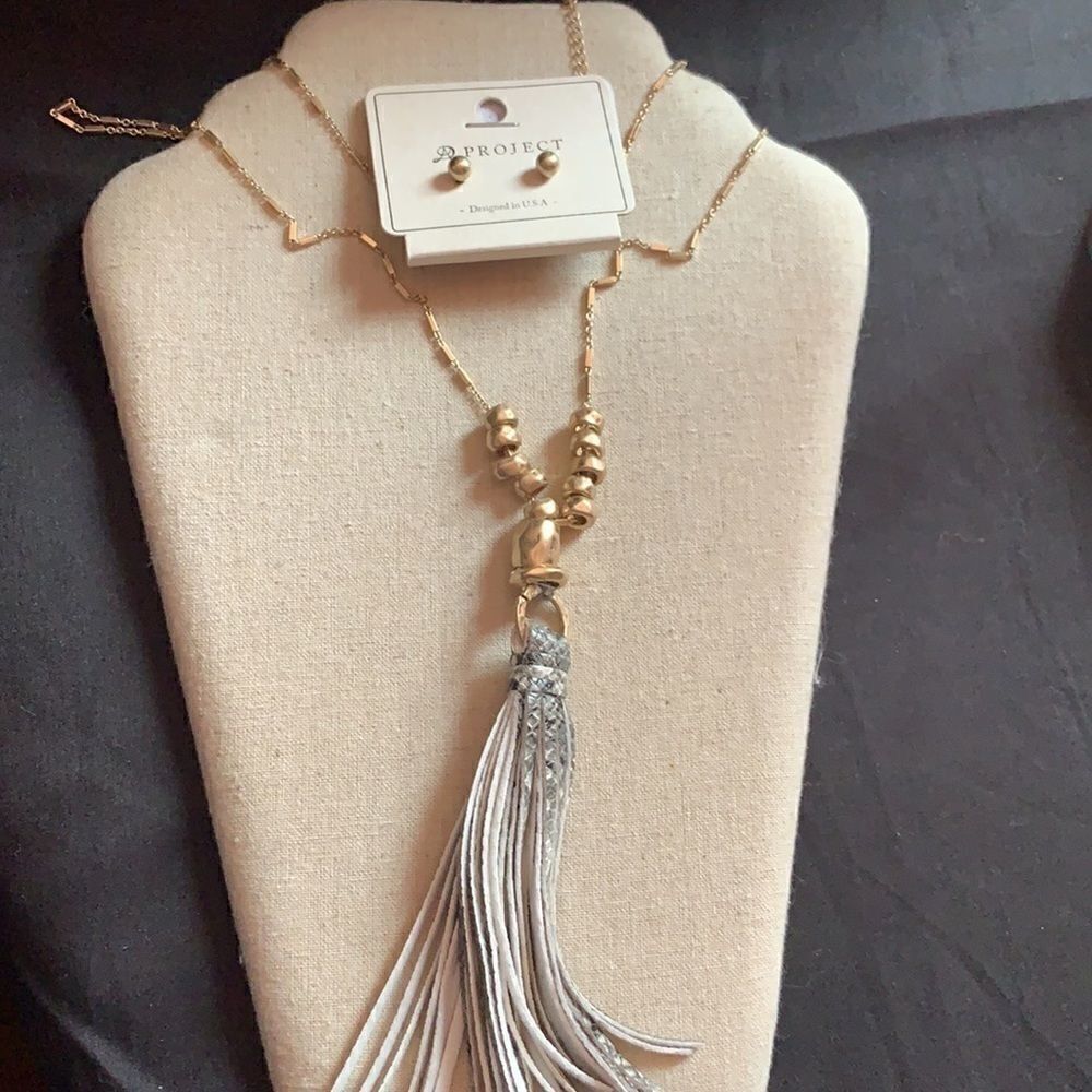 New. Gold chain bead necklace snakeskin tassel - Picture 5 of 5